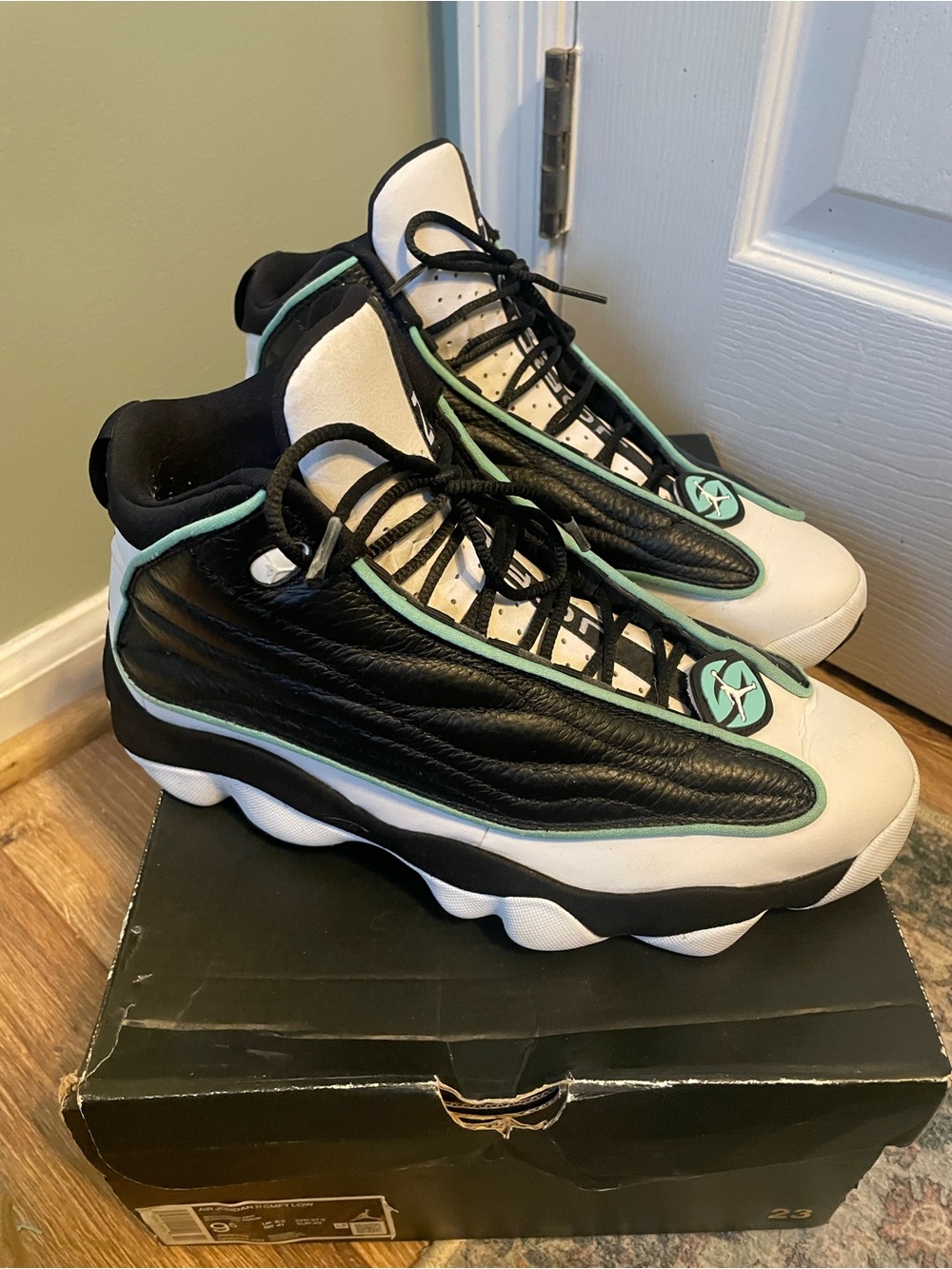 Jordan Air Jordan 11 CMFT Low White / Armory Navy
